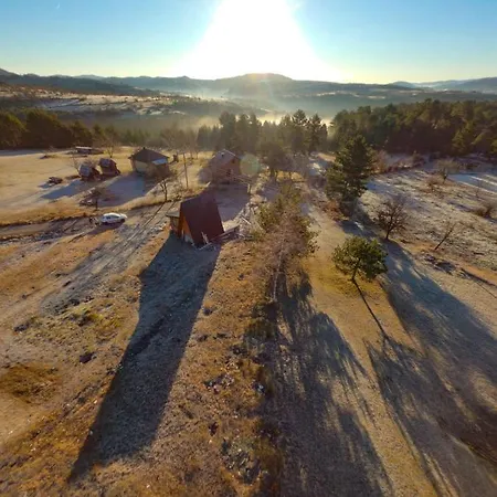 Aa Pine Vikendica Za Izdavanje U Srcu Zapadne Srbije Chaletu *