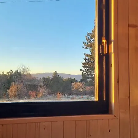 Aa Pine Vikendica Za Izdavanje U Srcu Zapadne Srbije