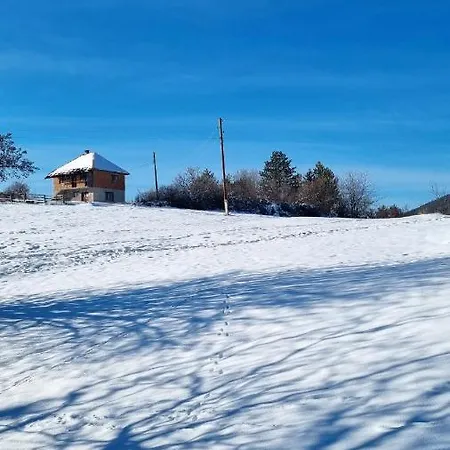 Chaletu Aa Pine Vikendica Za Izdavanje U Srcu Zapadne Srbije Nova Varoš