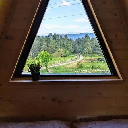 Aa Pine Vikendica Za Izdavanje U Srcu Zapadne Srbije Chalet Nova Varos