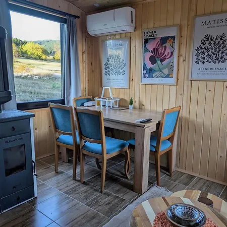 Aa Pine Vikendica Za Izdavanje U Srcu Zapadne Srbije Chalet